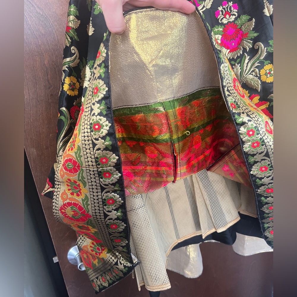 Indian wedding guest outfit, leganga, black top with dupatta, silk skirt - Picture 7 of 10